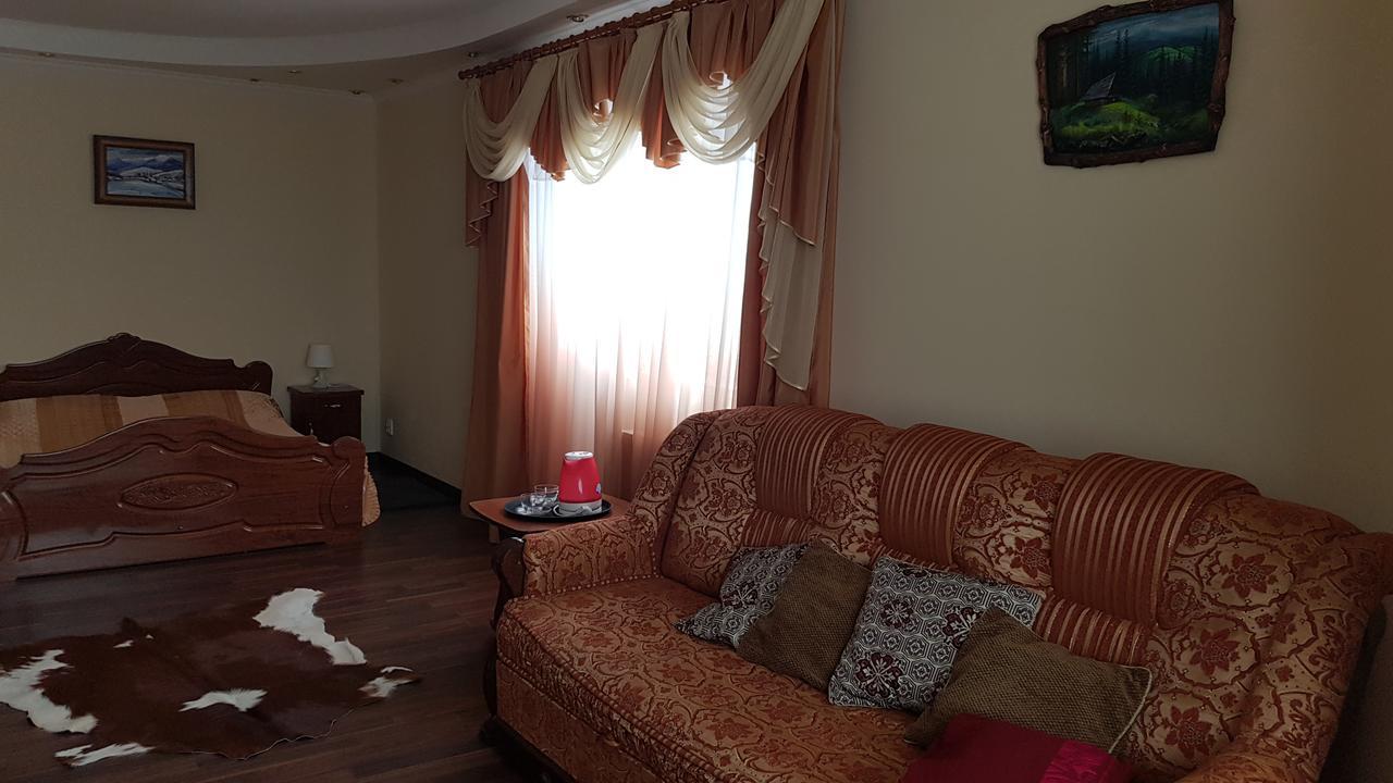 Lara Hotel Солочин Екстериор снимка